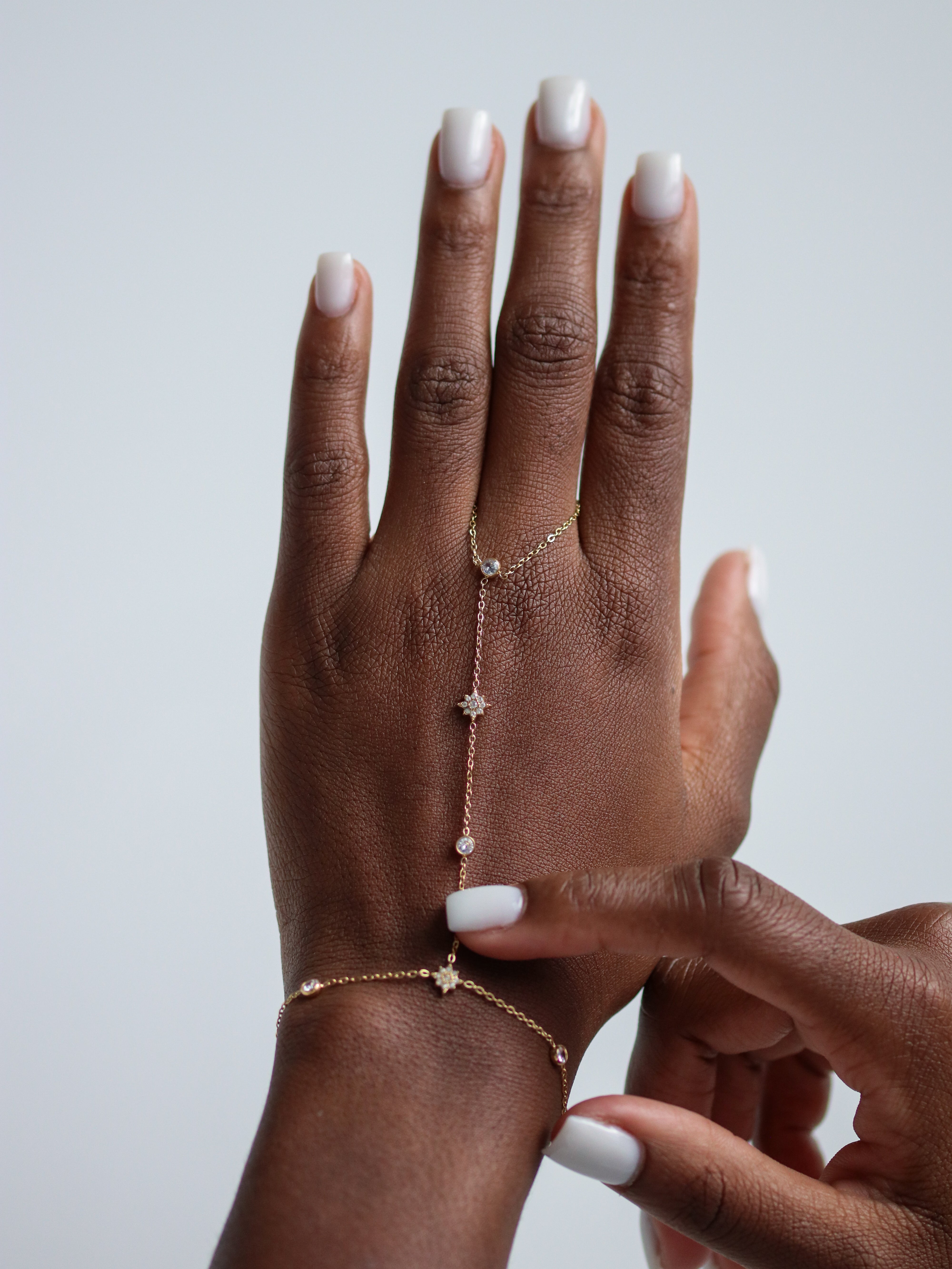 Talaia Bijoux Bracelets Chaîne de main Elora Bijoux