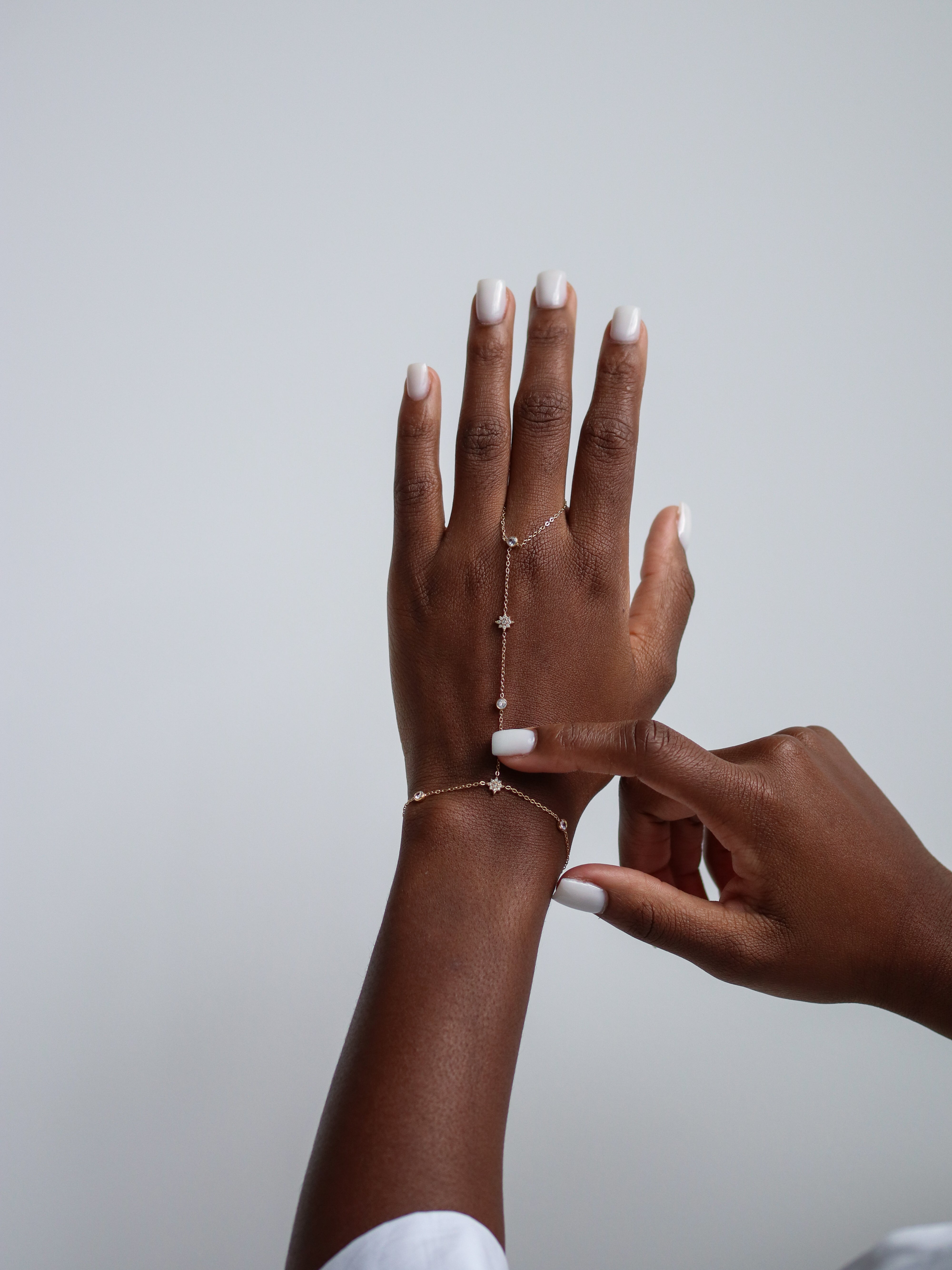 Talaia Bijoux Bracelets Chaîne de main Elora Bijoux